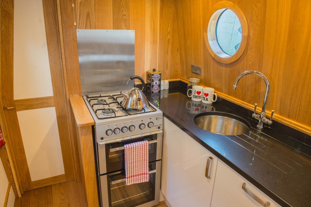 Hotel Narrowboat Puzzle Ely Esterno foto